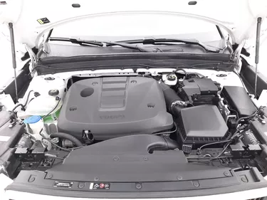Volvo XC40 D3 Momentum Pro 2.0 Diesel 150CV Manuale Vano motore