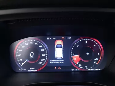 Volvo XC40 D3 Momentum Pro 2.0 Diesel 150CV Manuale Interni