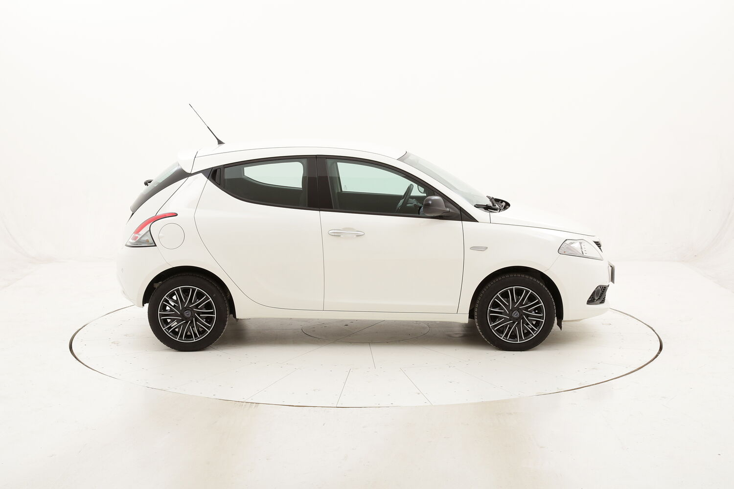Lancia Ypsilon Gold usata del 2018 con 16.947 km