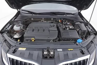 Skoda Octavia Wagon Style DSG 2.0 Diesel 150CV Automatico Vano motore
