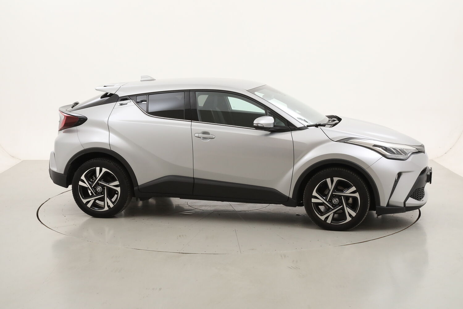 Toyota C-HR Hybrid Morebusiness usata del 2024 con 14.830 km