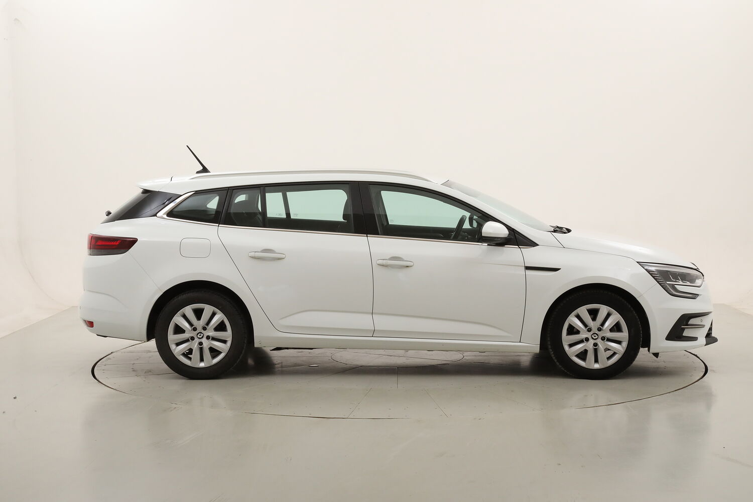 Renault Megane Sporter Business EDC usata del 2022 con 82.858 km