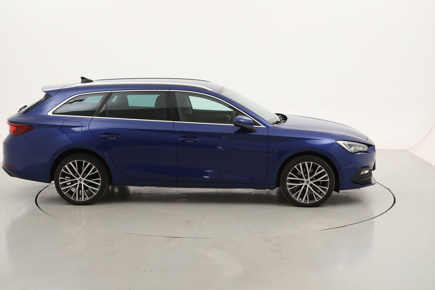 Seat Leon Sportstourer Xcellence DSG usata del 2021 con 107.022 km