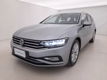 Volkswagen Passat Variant Business DSG 2.0 Diesel 122CV Automatico Visione frontale