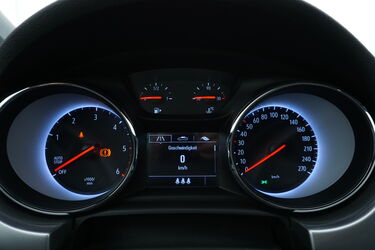 Interni di Opel Astra