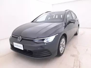 Volkswagen Golf Variant Variant Life DSG 1.0 Mild Hybrid 110CV Automatico Visione frontale