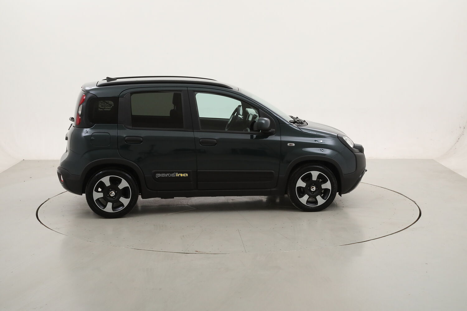Fiat Panda Hybrid Pandina usata del 2025 con 16.956 km