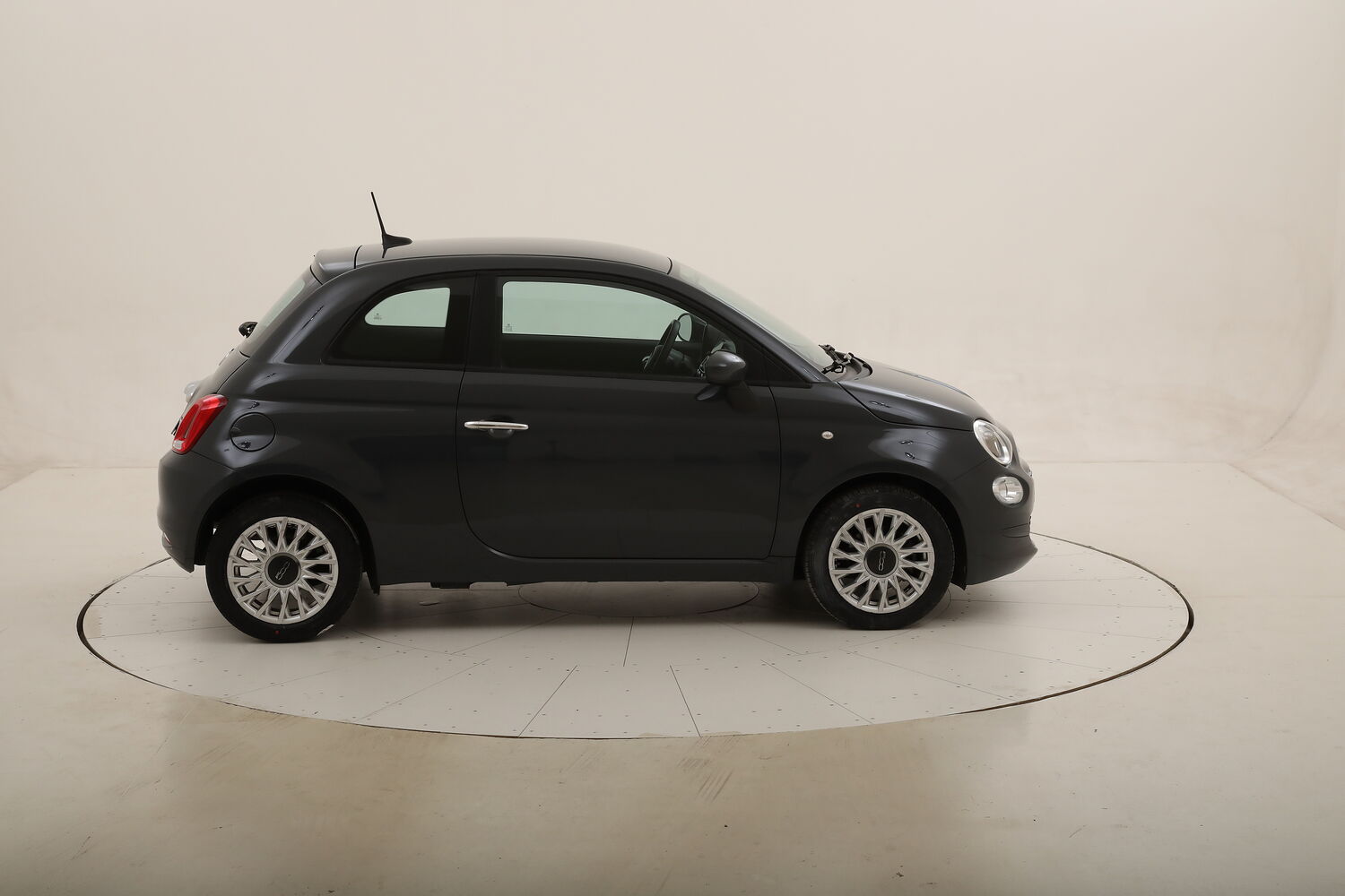 Fiat 500 Hybrid Lounge usata del 2020 con 37.458 km