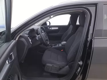 Volvo XC40 Momentum Pro Geartronic 1.5 Benzina 163CV Automatico Sedili