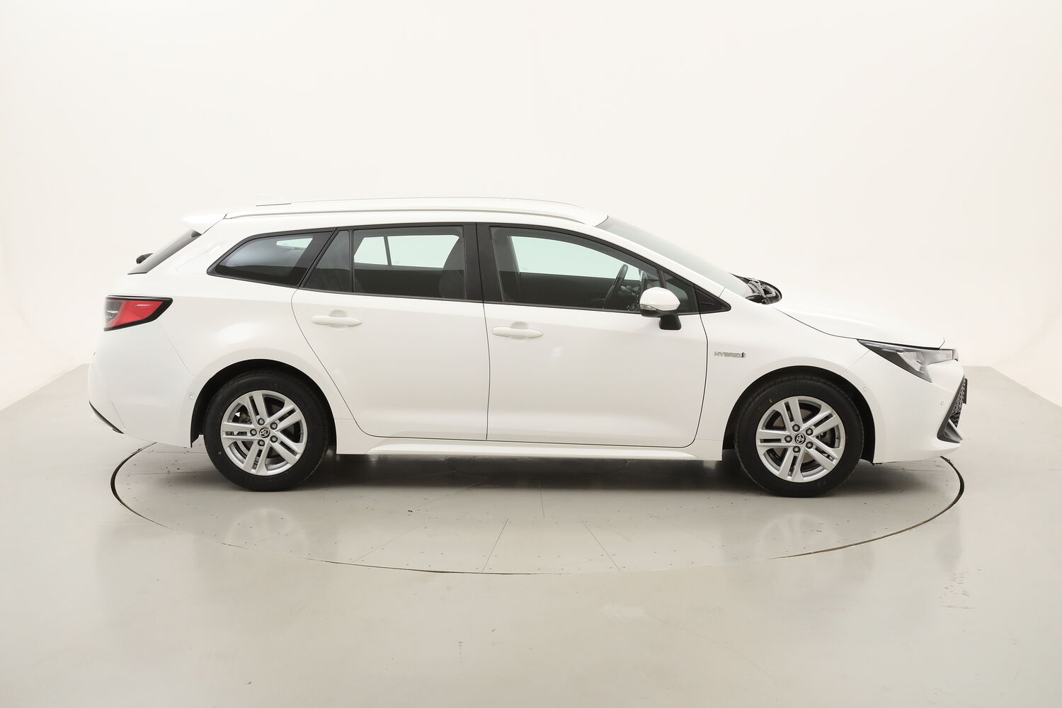 Toyota Corolla TS Hybrid Business Tech usata del 2021 con 77.687 km