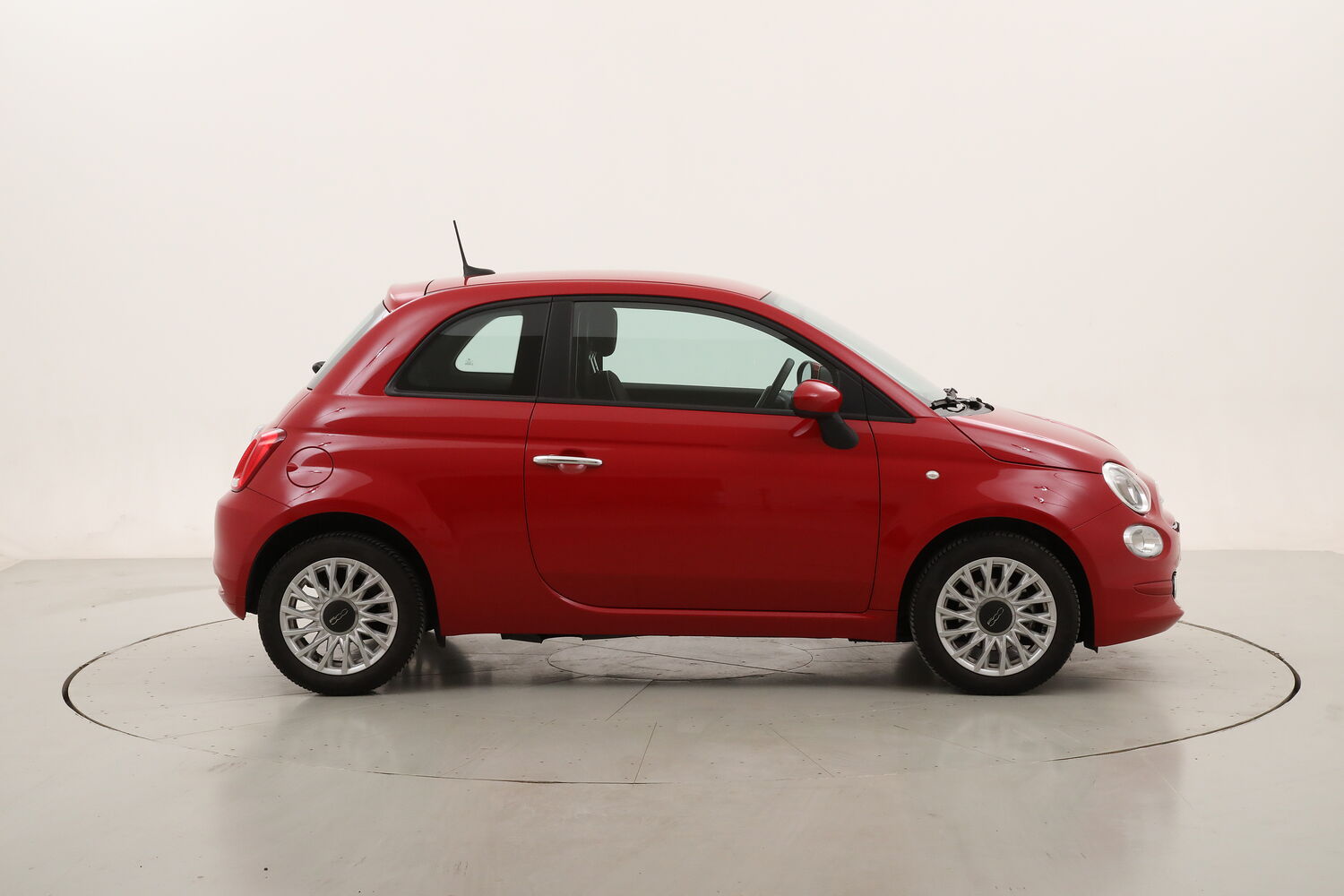 Fiat 500 Hybrid Lounge usata del 2021 con 37.034 km