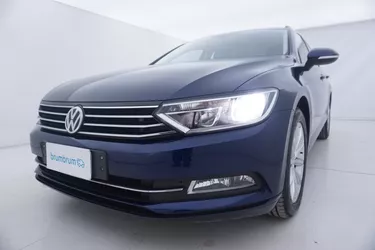 Volkswagen Passat Variant Business  DSG 2.0 Diesel 150CV Automatico Visione frontale