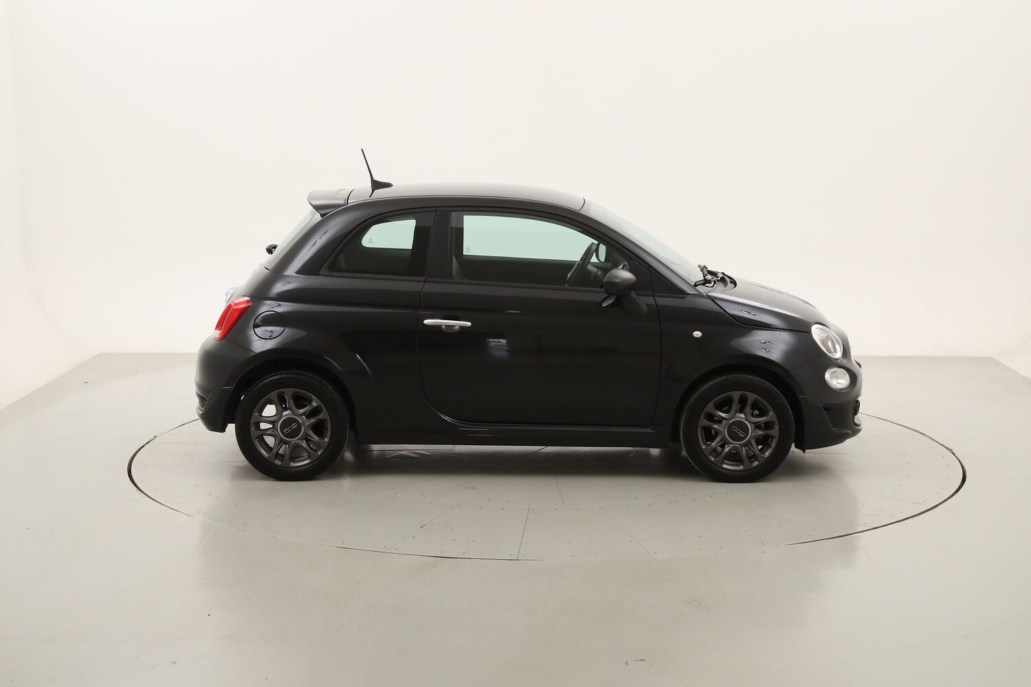 Fiat 500 Hybrid Connect usata del 2022 con 52.938 km