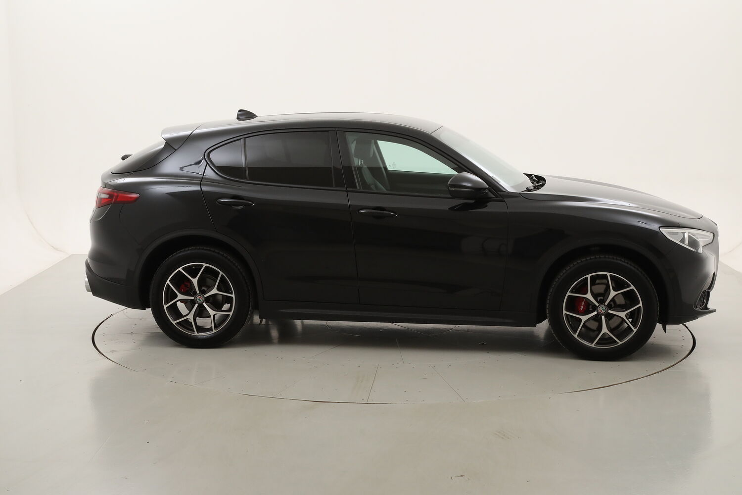 Alfa Romeo Stelvio Executive AT8 Q4 usata del 2019 con 105.880 km