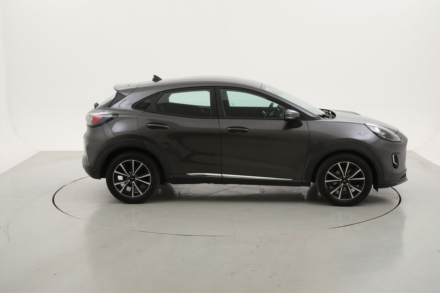 Ford Puma Hybrid Titanium usata del 2021 con 86.521 km