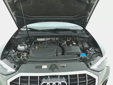 Audi Q3 35 TFSI S Line Edition S tronic 1.5 Mild Hybrid 150CV Automatico Vano motore