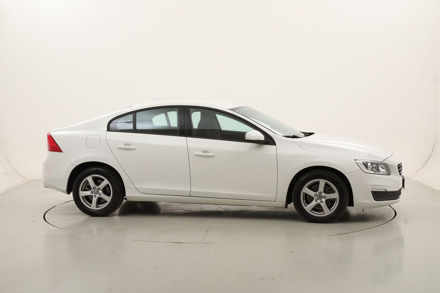 Volvo S60 D4 Kinetic usata del 2018 con 45.307 km