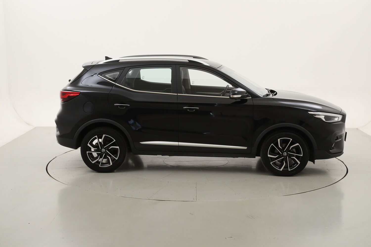 MG ZS Luxury usata del 2023 con 30 km