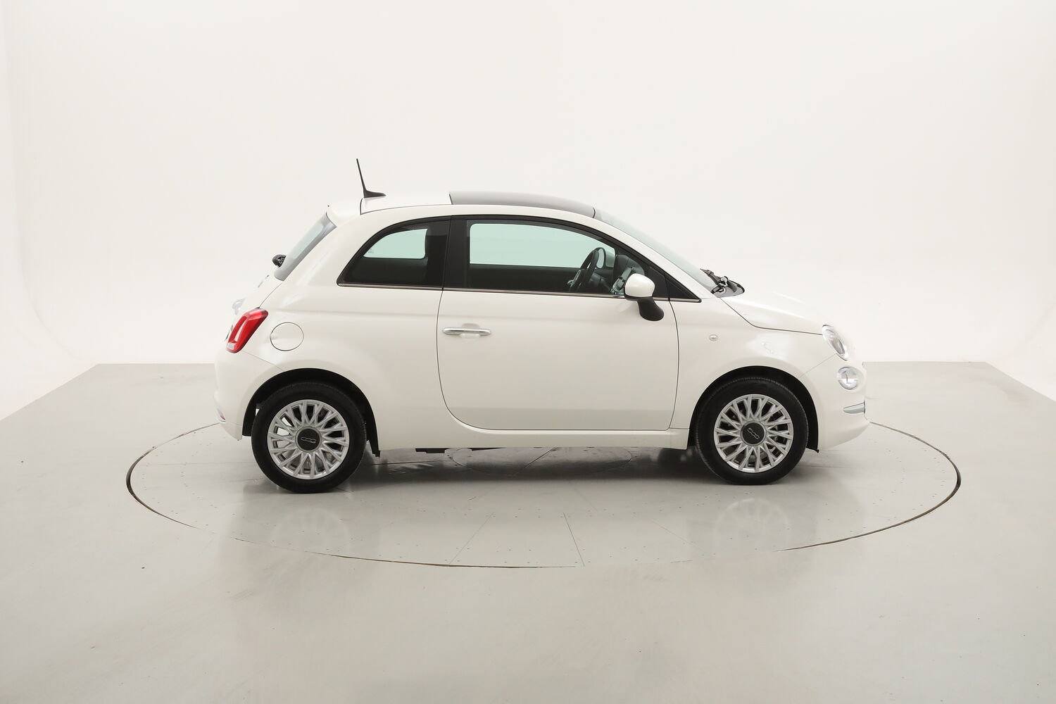 Fiat 500 Hybrid Dolcevita usata del 2024 con 22.251 km