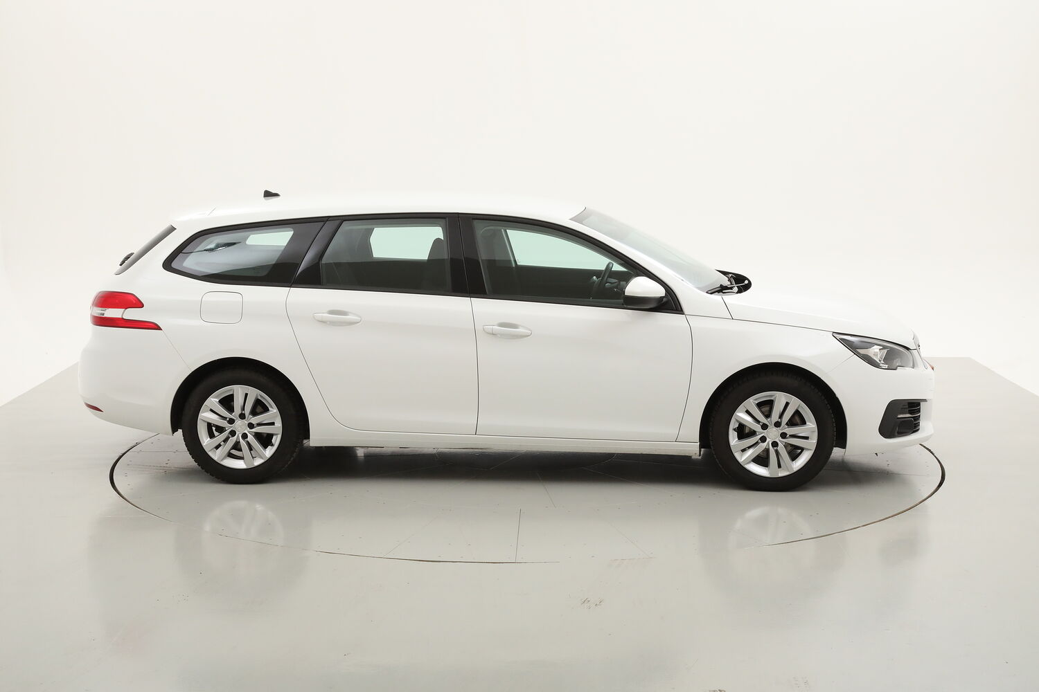 Peugeot 308 SW Active usata del 2021 con 95.342 km