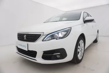 Peugeot 308 SW Active 1.5 Diesel 131CV Manuale Visione frontale