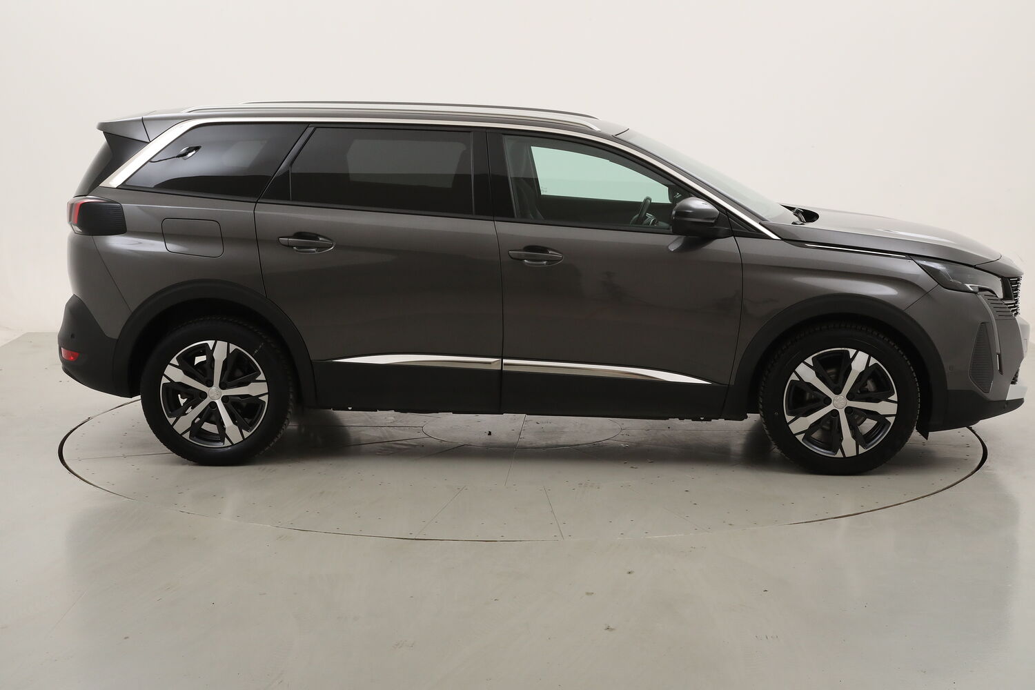 Peugeot 5008 Allure Pack EAT8 - 7 posti usata del 2023 con 79.397 km