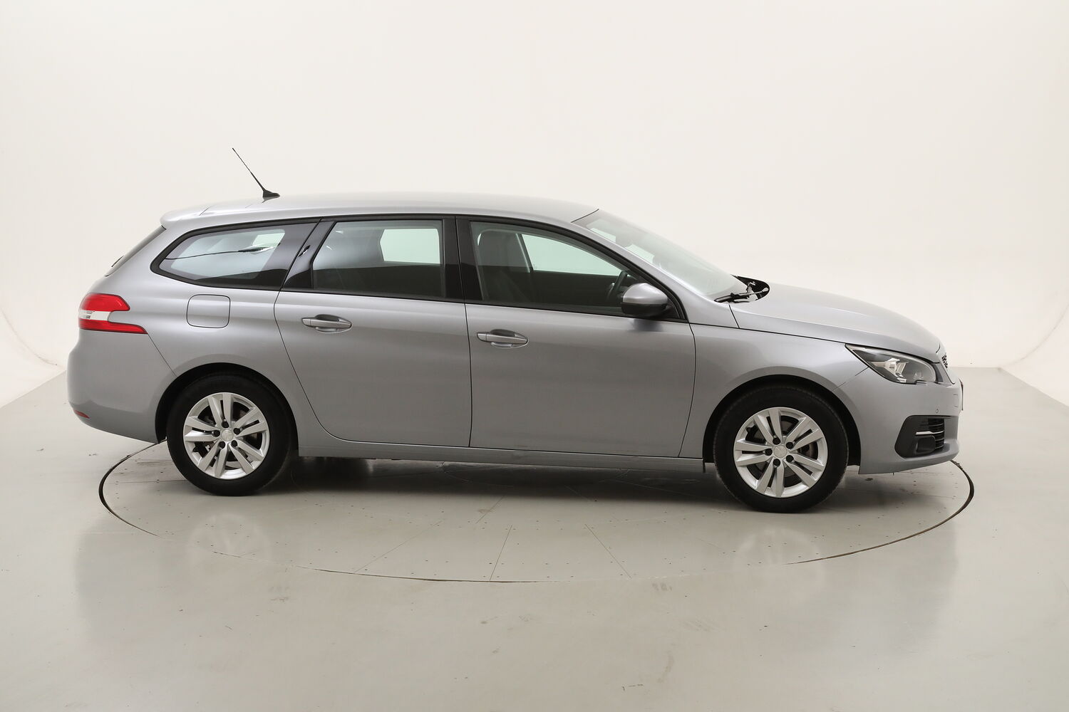 Peugeot 308 SW Active Business EAT8 usata del 2021 con 65.864 km