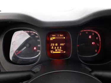 Fiat Panda Hybrid City Life 1.0 Mild Hybrid 70CV Manuale Interni