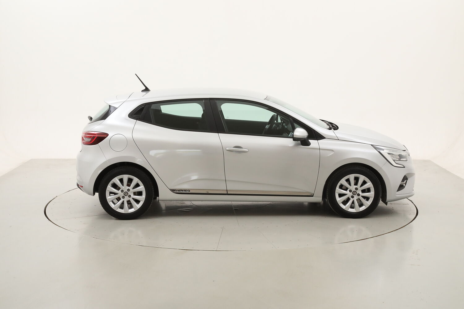Renault Clio Zen usata del 2020 con 75.140 km