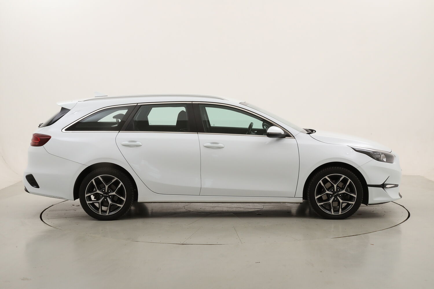 Kia Ceed SW MHEV Business Class usata del 2022 con 117.797 km