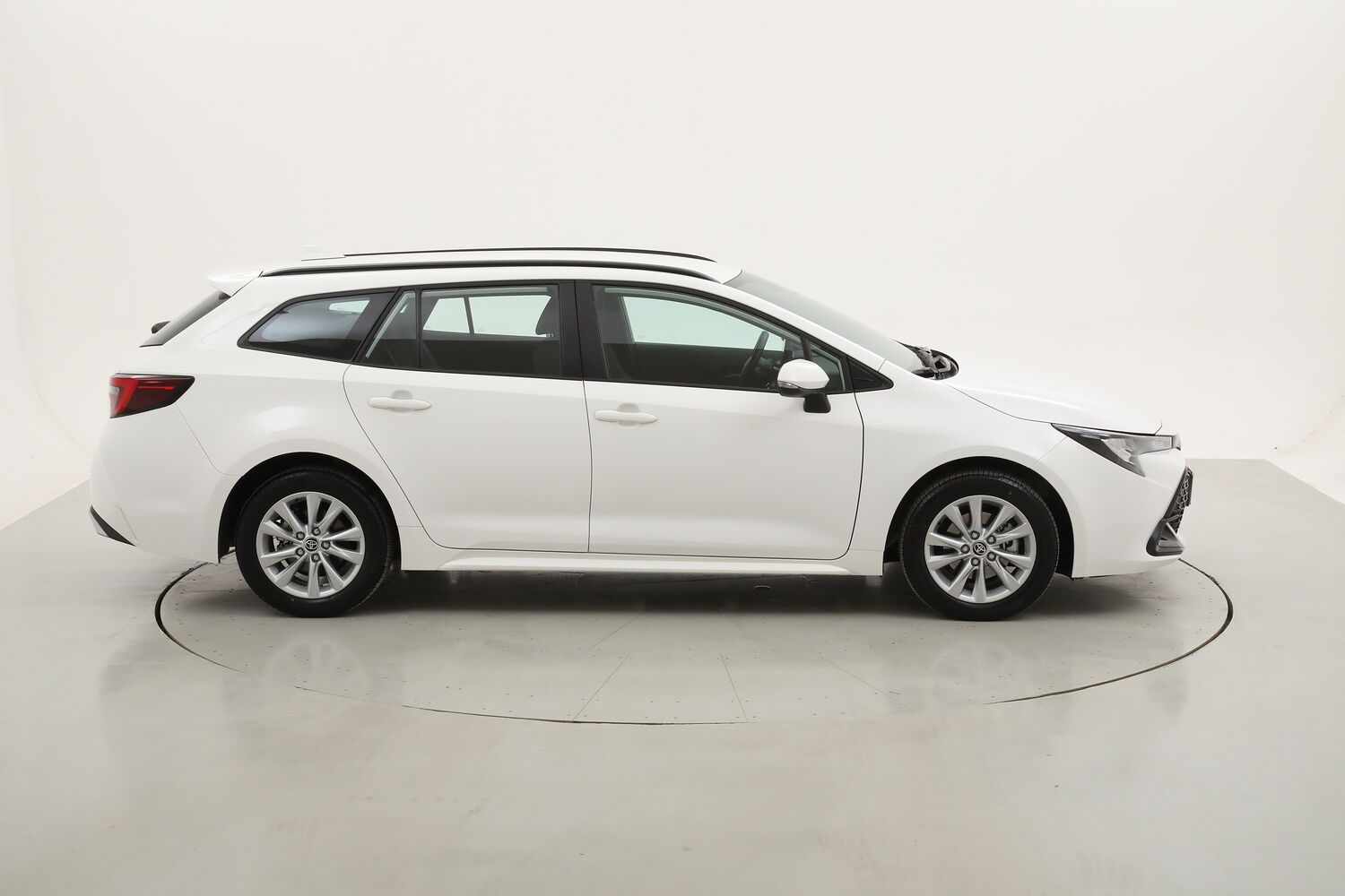 Toyota Corolla TS Hybrid Active usata del 2024 con 7.895 km