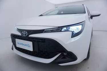 Toyota Corolla TS Hybrid Active 1.8 Full Hybrid 122CV Automatico Visione frontale