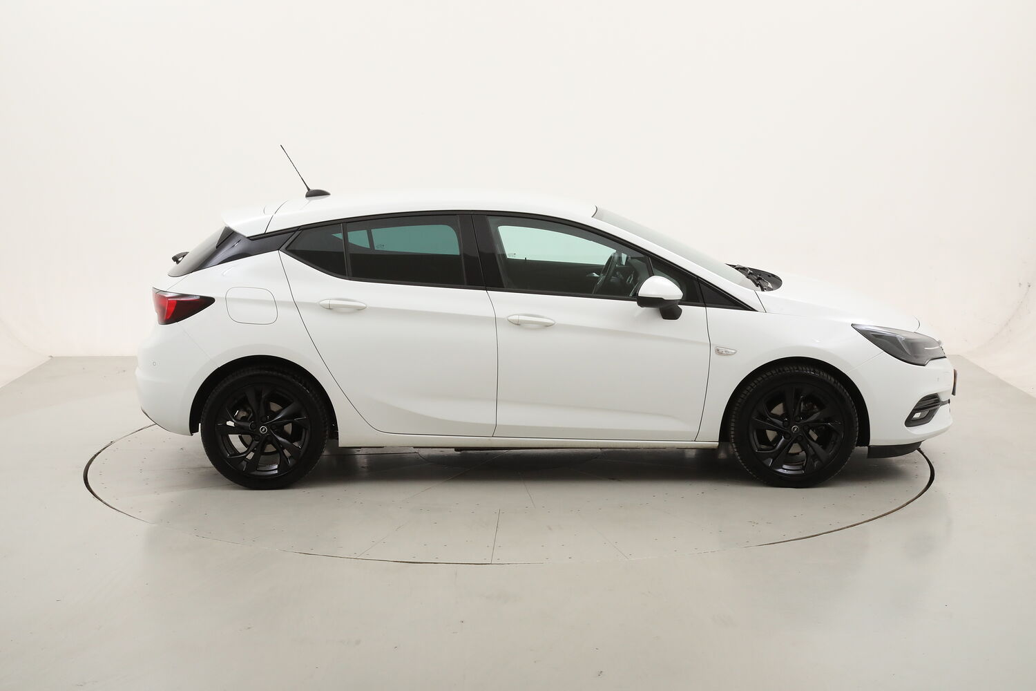 Opel Astra GS Line usata del 2020 con 100.535 km