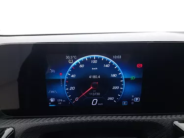 Mercedes CLA 180d Shooting Brake Business Extra Auto 2.0 Diesel 116CV Automatico Interni