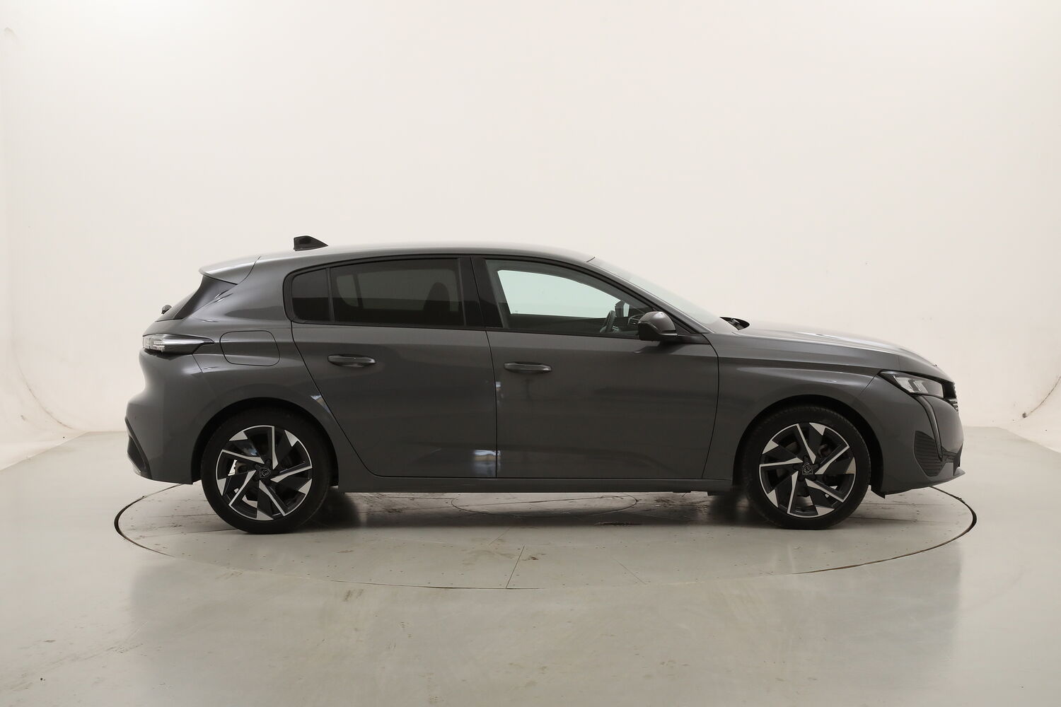 Peugeot 308 Allure usata del 2024 con 15.861 km