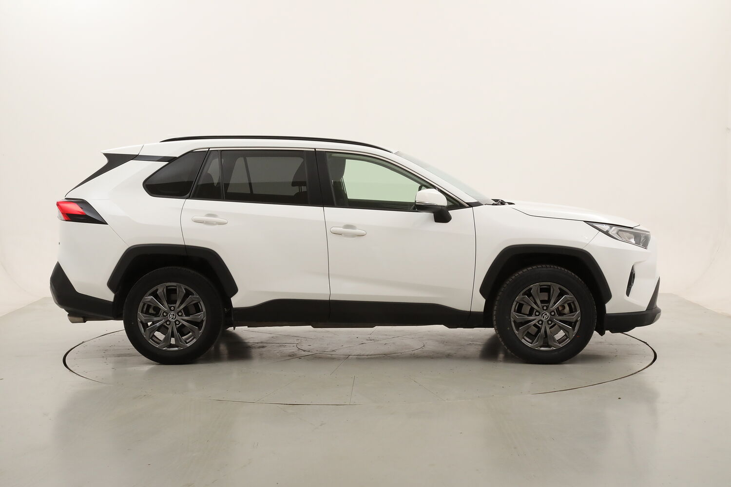 Toyota RAV4 Dynamic 2WD usata del 2022 con 45.506 km