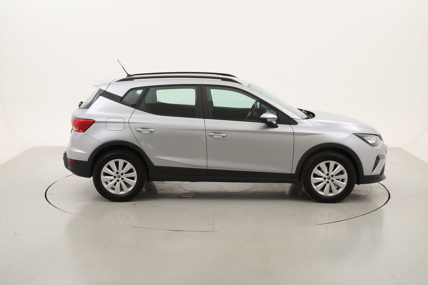 Seat Arona Style usata del 2023 con 17.320 km