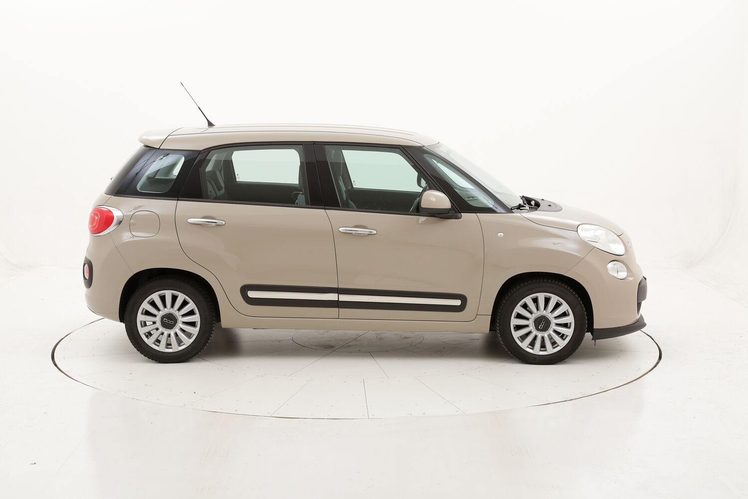 Fiat 500L Pop Star usata del 2017 con 113.483 km