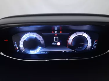 Peugeot 5008 GT EAT8 2.0 Diesel 177CV Automatico Interni