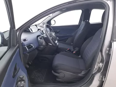 Lancia Ypsilon Hybrid Platino 1.0 Mild Hybrid 70CV Manuale Sedili