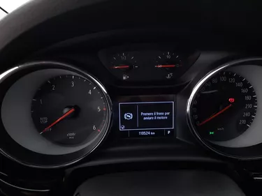 Opel Astra ST Business Elegance AT9 1.5 Diesel 122CV Automatico Interni