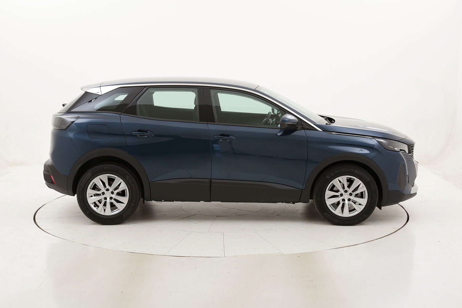 Peugeot 3008 NEW MY20 - Active Business EAT8 usata del 2020 con 2.638 km