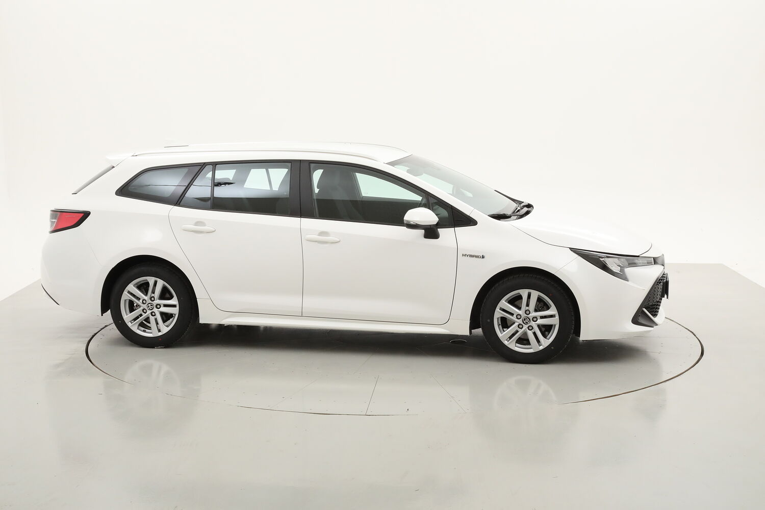 Toyota Corolla TS Hybrid Business usata del 2021 con 73.030 km