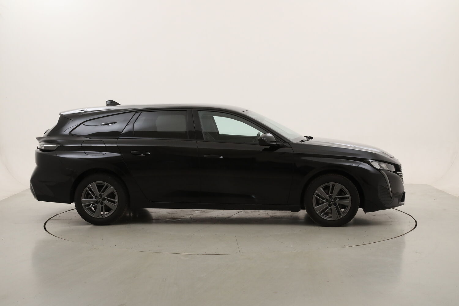 Peugeot 308 Allure usata del 2024 con 31.269 km