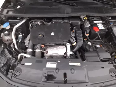 Peugeot 308 SW Allure EAT8 1.5 Diesel 131CV Automatico Vano motore