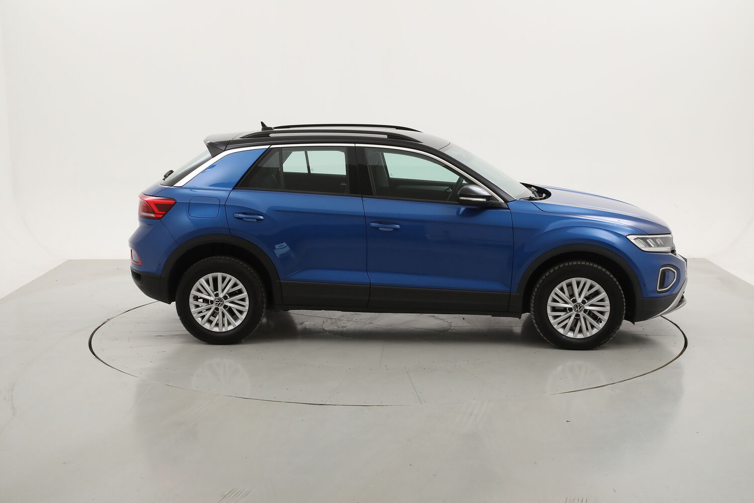 Volkswagen T-Roc Life DSG usata del 2023 con 40.196 km