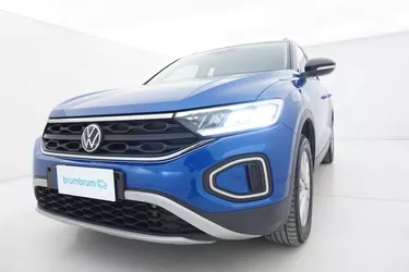 Volkswagen T-Roc Life DSG 2.0 Diesel 150CV Automatico Visione frontale