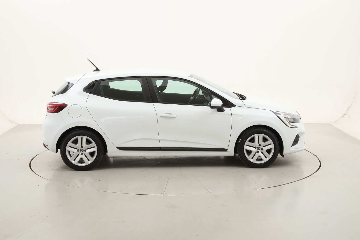 Renault Clio Hybrid Business usata del 2022 con 64.014 km