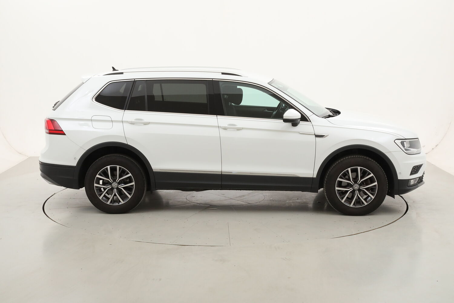 Volkswagen Tiguan Business DSG - 7 POSTI usata del 2020 con 29.158 km