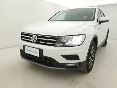 Volkswagen Tiguan Business DSG - 7 POSTI 2.0 Diesel 150CV Automatico Visione frontale